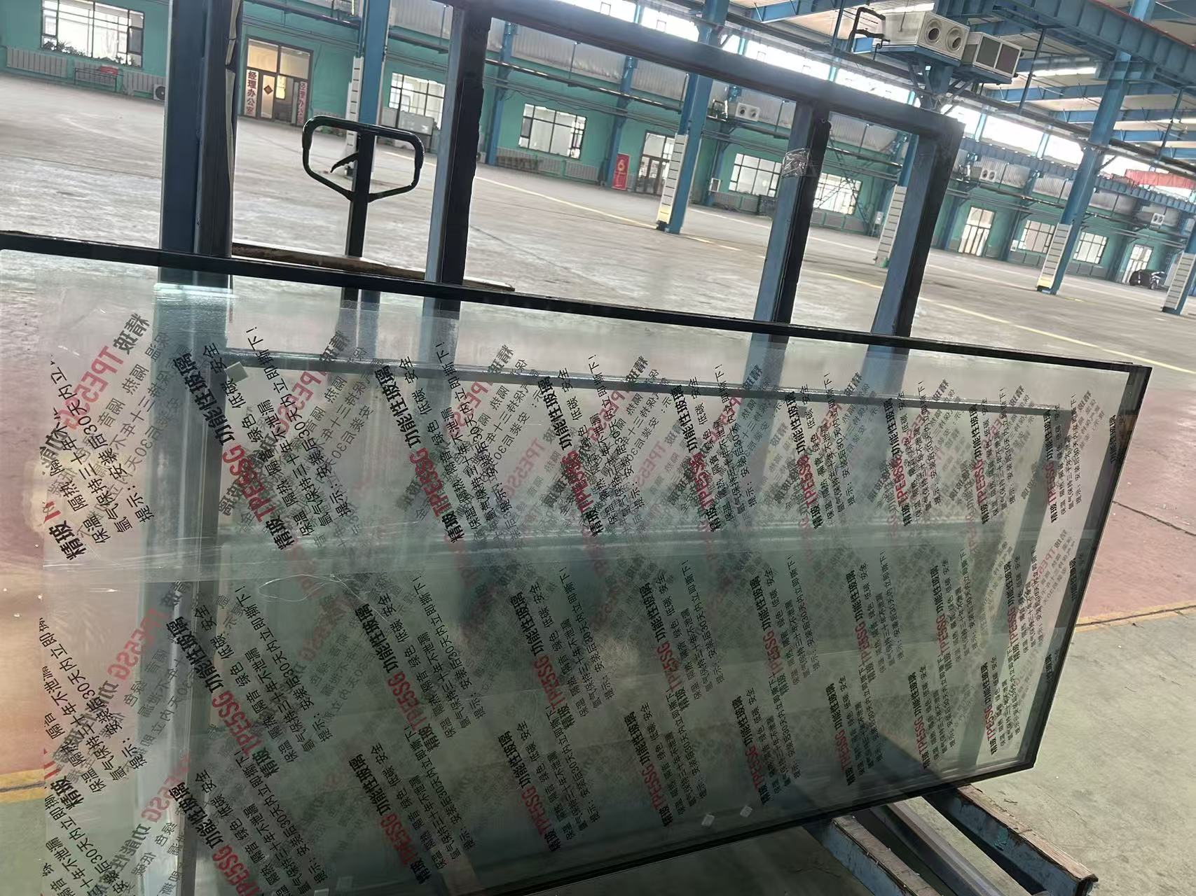 达州市玻璃源头工厂隔热玻璃 - 方案